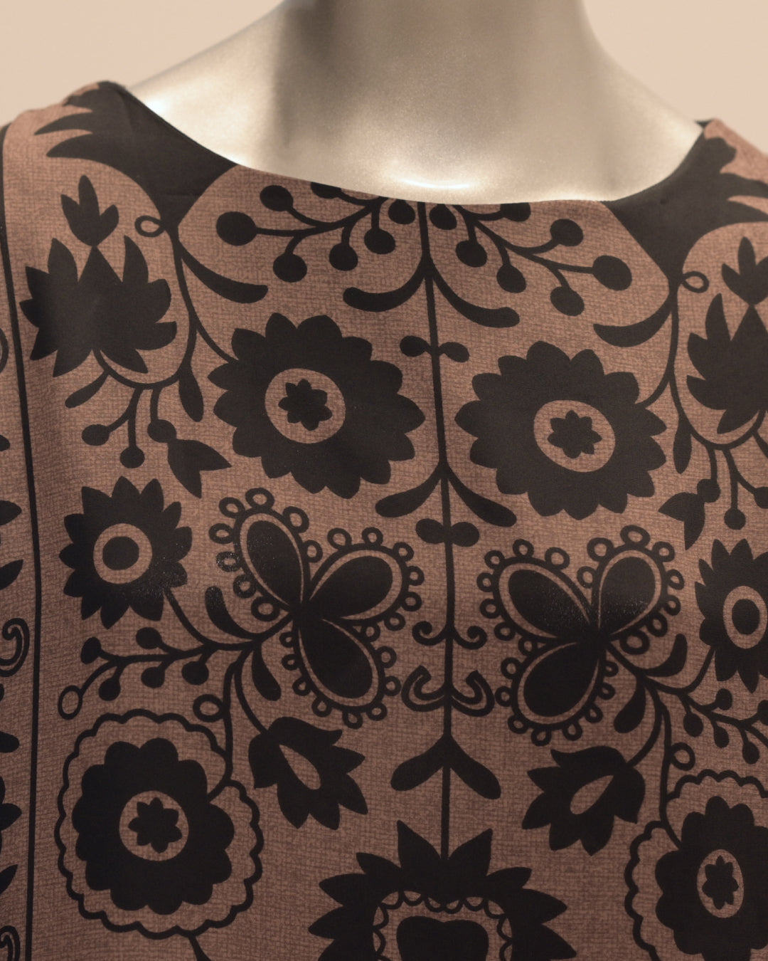 Brown and black printed grip shirt – 1-piece ready-to-wear top with detailed floral pattern by N&S Threads